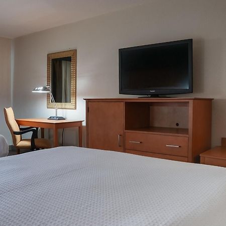 American Inn & Suites Ferndale Dış mekan fotoğraf