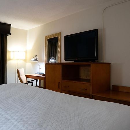 American Inn & Suites Ferndale Dış mekan fotoğraf
